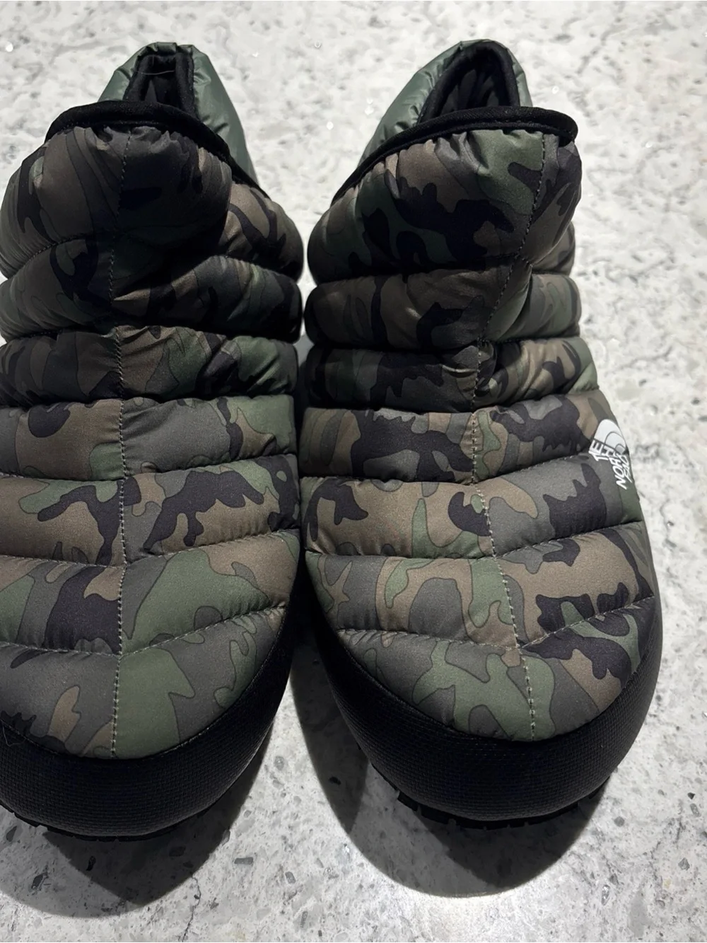 THE NORTH FACE THERMOBALL TRACTION BOOTIES MEN'S size 7-camo